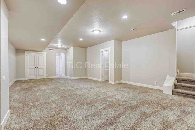 Photo - 5512 N Wabash St