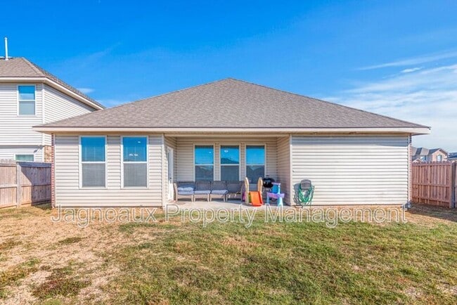 317 Langley Dr