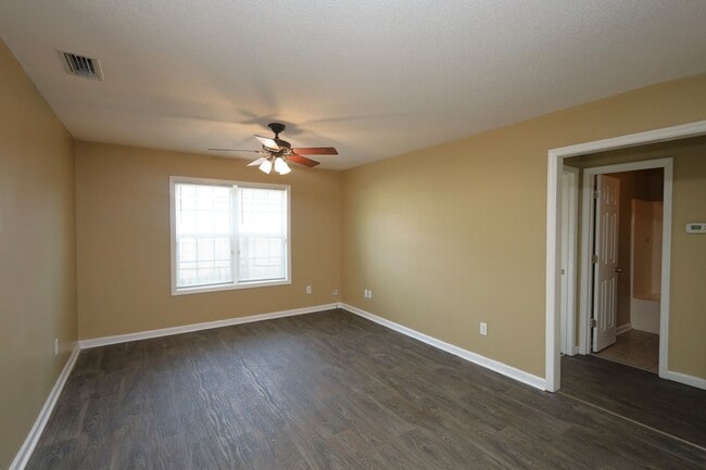 Photo - 1728 Eli Pl Unit A