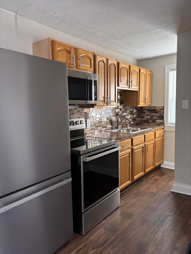 Photo - 1408 Wurtele Ave