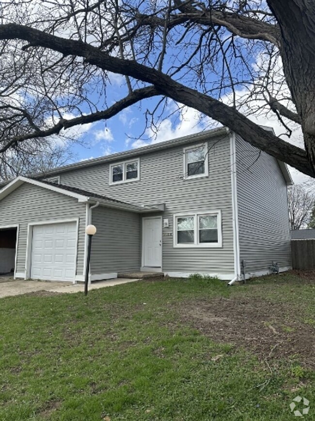 Building Photo - 2518 Leeper Dr Unit B Rental
