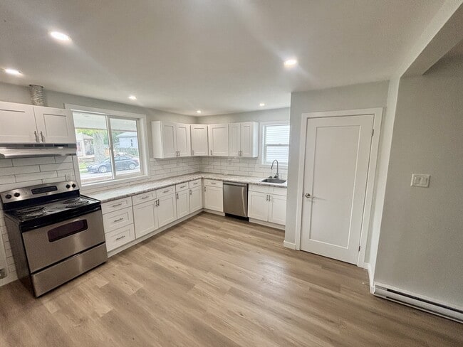 Photo - 189 Raleigh St Unit LOWER