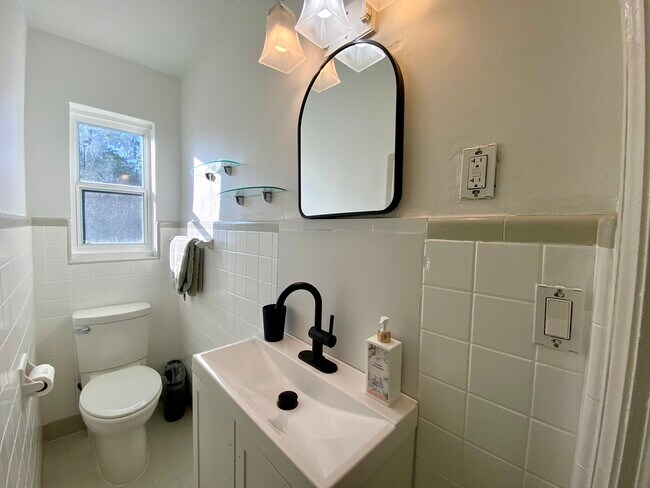 Photo - 6177 NE 5th Ave Unit 1