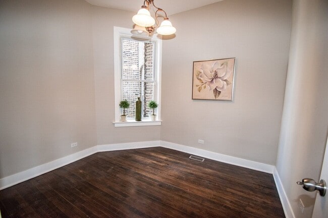Bedroom 1 - 518 N Troy St Unit 1 /1st Floor