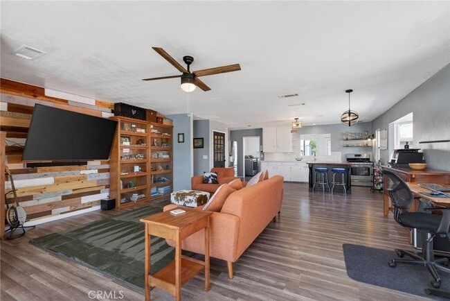 Photo - 1097 Massachusetts Ave