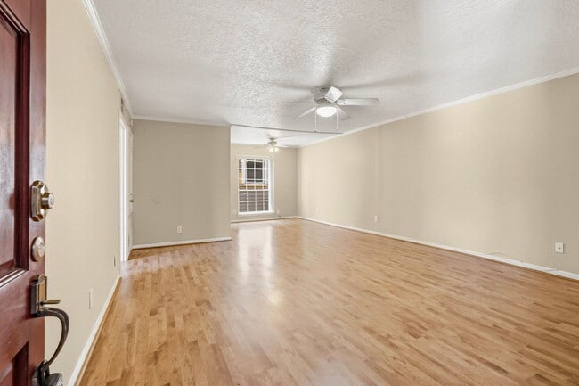 Photo - 2507 Montrose Blvd Unit Apartment 23