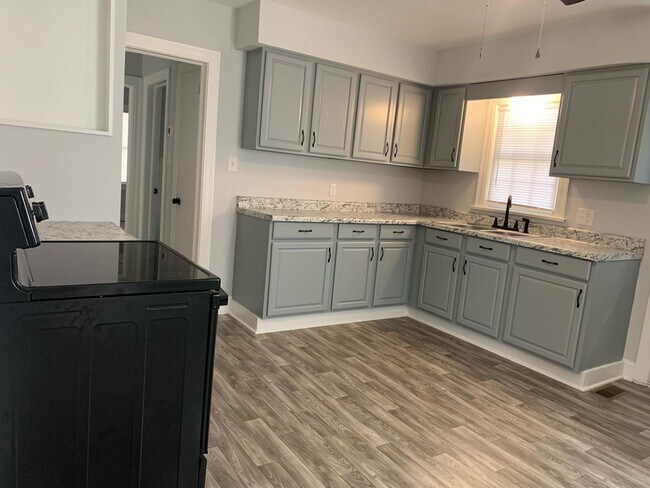 Photo - 1400 Planters St