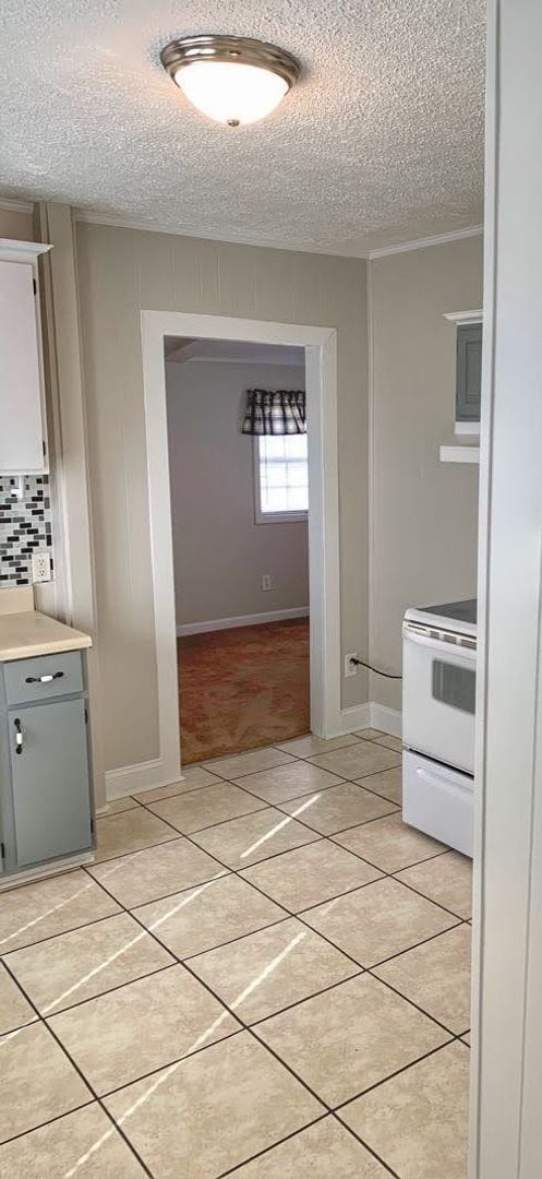 Photo - 910 Lamont St