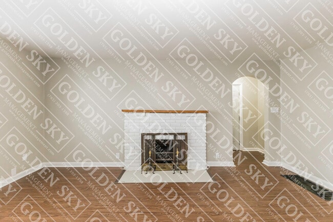 Photo - 206 W 13th St