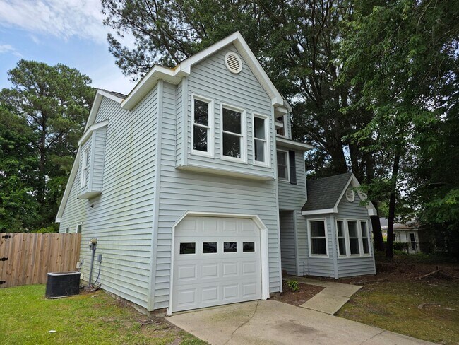 Photo - Charming 3-Bedroom Retreat Near Camp Lejeune's Main Gate