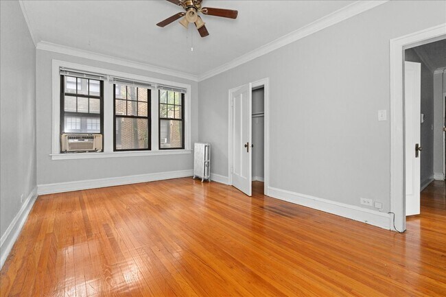 Photo - 2348 W Addison St Unit D2