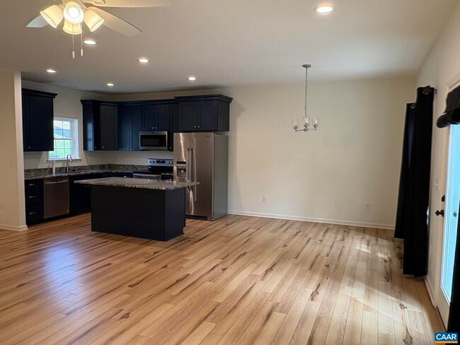 Photo - 275 Barrington Dr