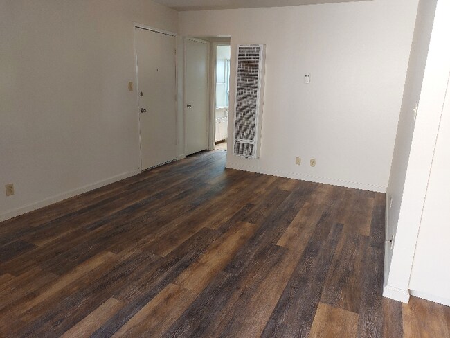 Photo - 1100 Ranchero Way Unit A