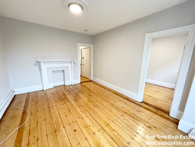 Photo - 1572 Tremont St Unit 3