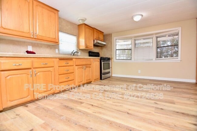 Photo - 20319 Union St