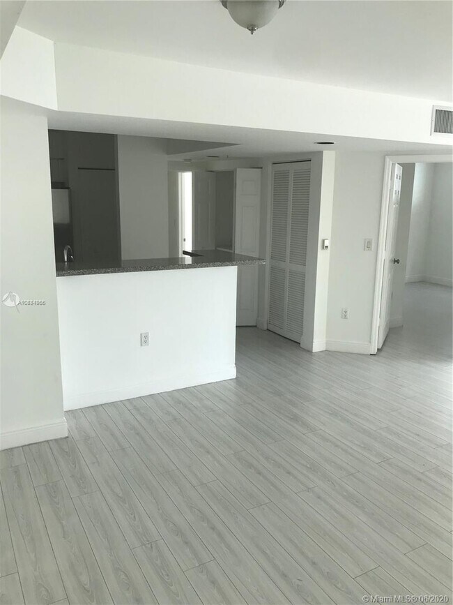 Photo - 1155 Brickell Bay Dr Unit 1204
