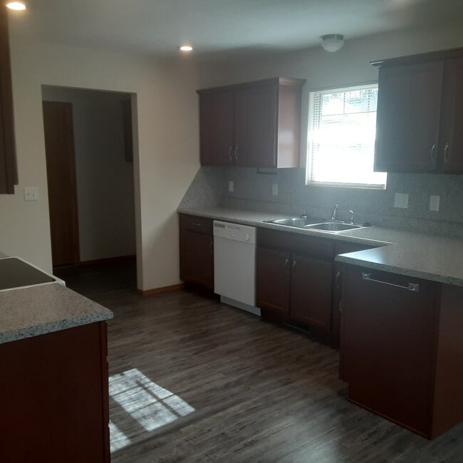 Photo - 545 S Walker Ln