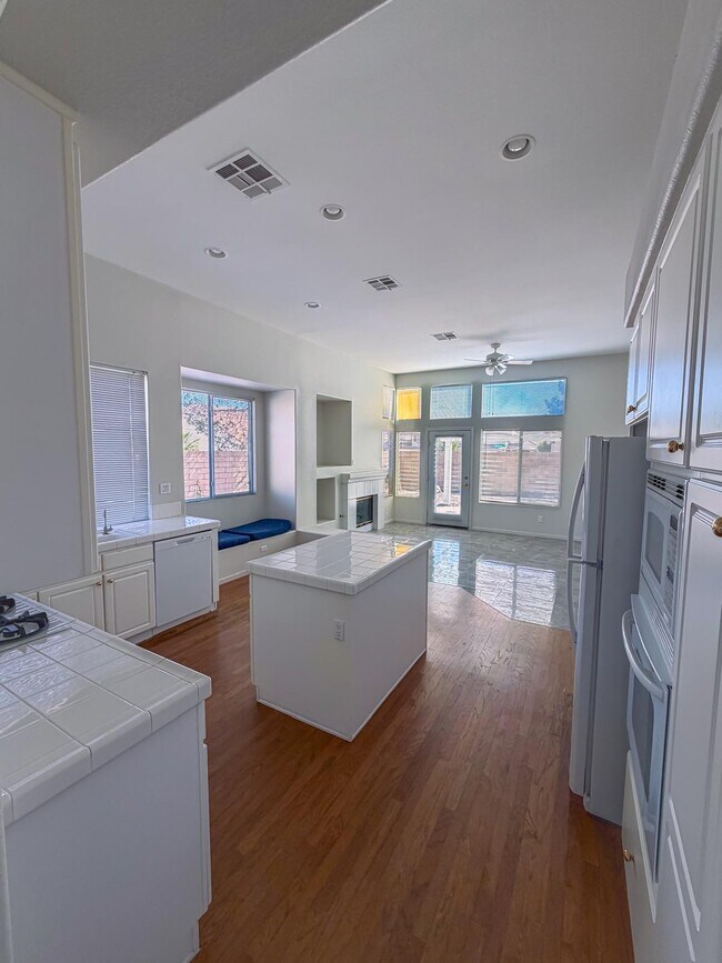 Photo - 8043 Shadowvale Dr