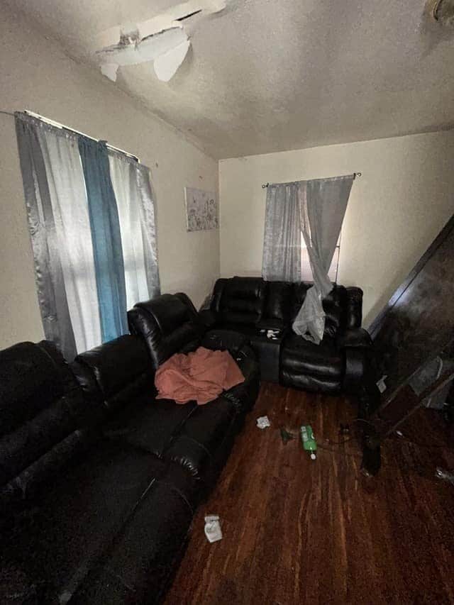 Photo - 5617 Warren Ave