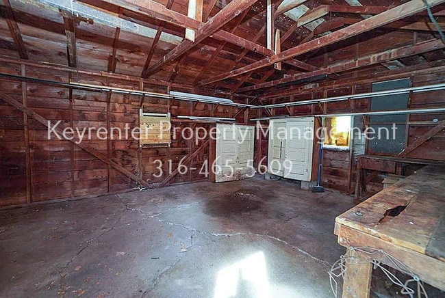Photo - Cute 2 bedroom house on large lot with easy highway access!