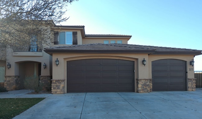 Photo - Versatile 5-Bedroom Home Built for Comfort & Entertaining