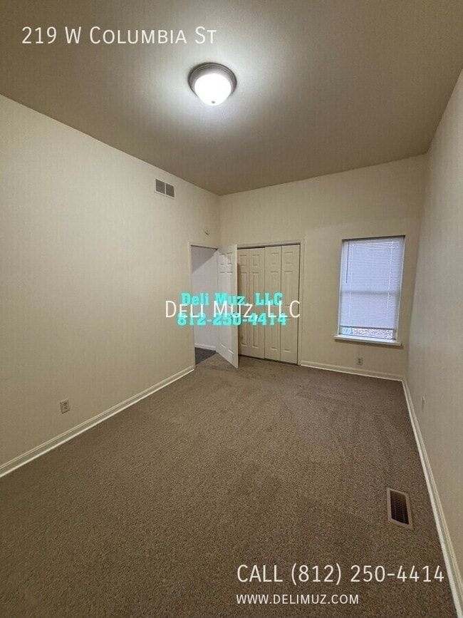 Photo - 219 W Columbia St