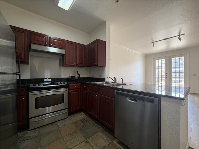 Photo - 7575 Kirby Dr Unit 1104