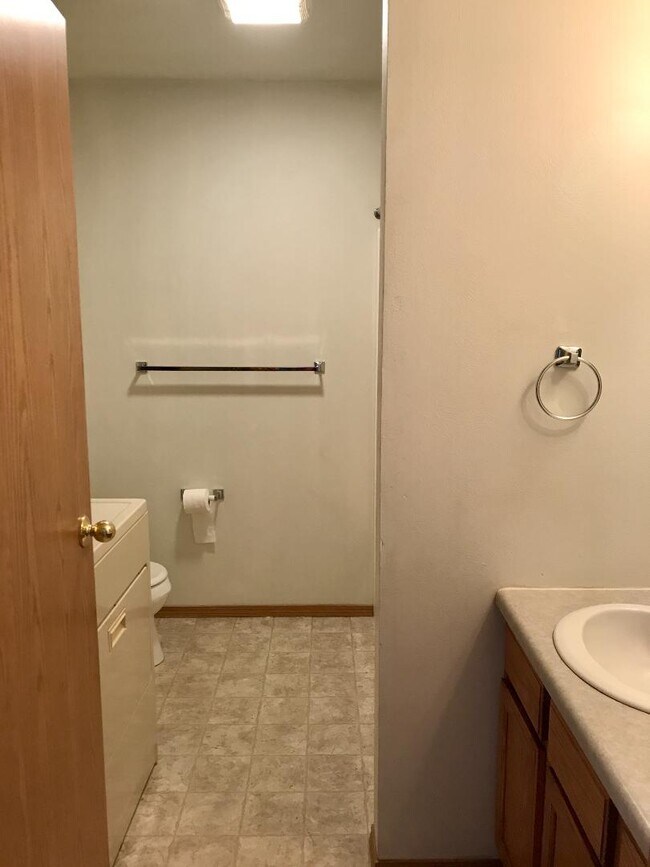 Photo - 7000 Uncle Robert Ln Unidad 7