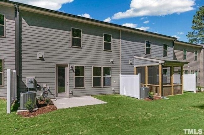 Photo - 2045 Maggie Vly Dr