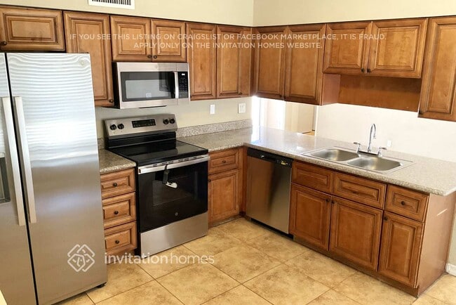 Photo - 834 E Glade Ave