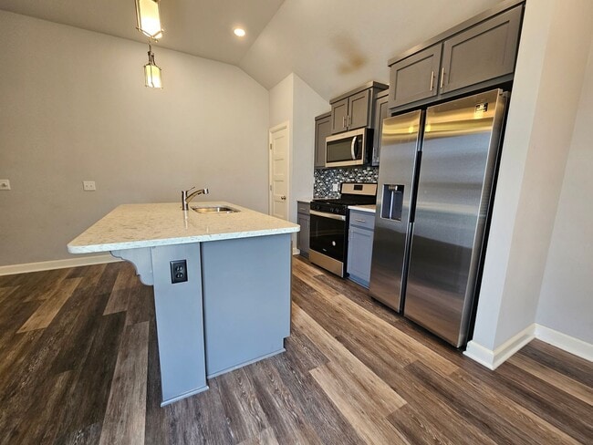 Photo - (3) Bed/(2) Bath in Trailwoods Addition Avail NOW!