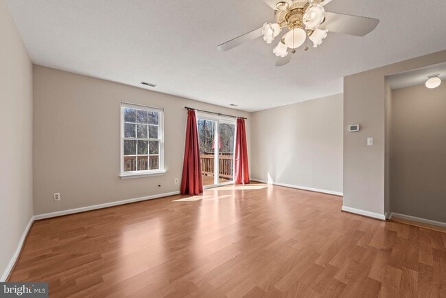 Photo - 21673 Hazelnut Square