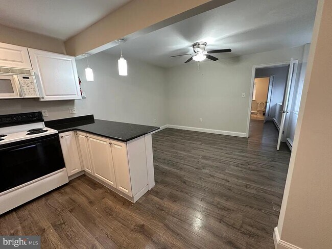 Photo - 25 W 5th Ave Unidad 1