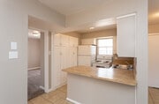 2BR, 1BA - 905 SF