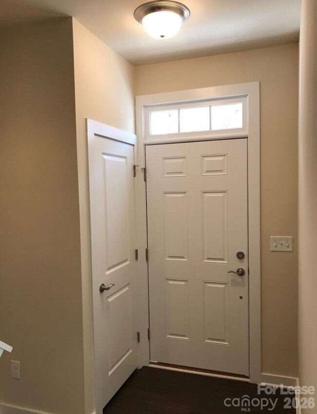 Photo - 1923 Winpole Ln