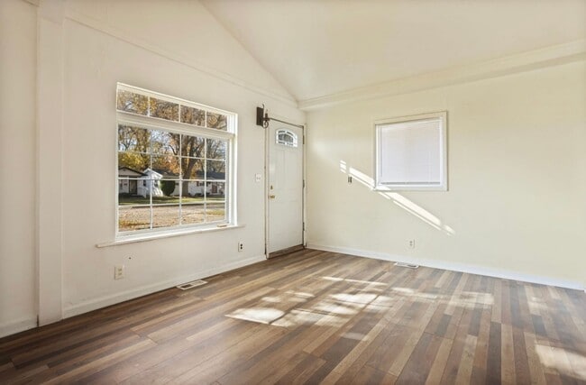 Photo - 4149 Hiland St