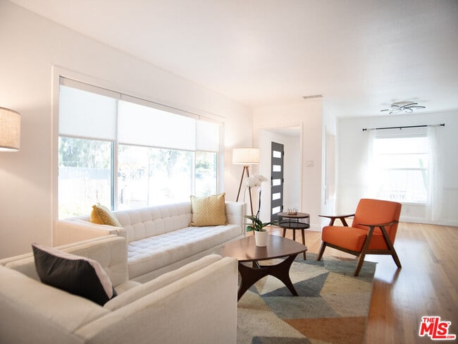 Photo - 6413 White Oak Ave