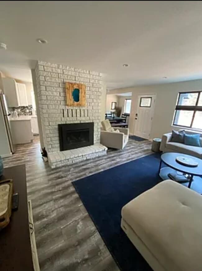 1735 Arrowhead Ave