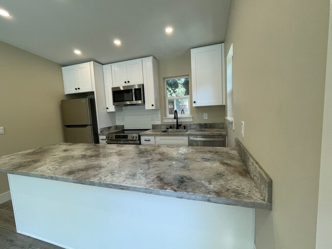 Photo - 12-768 Unit E