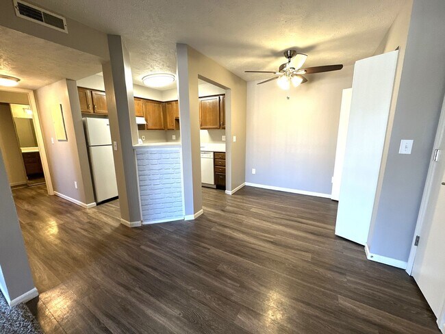 Fox Hill Apartments