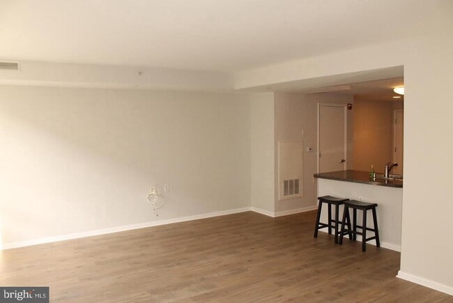 Photo - 350 G St SW Unit N524