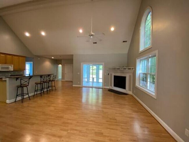 Photo - 3 Bedroom, 2 bath home in North Shore Comm...