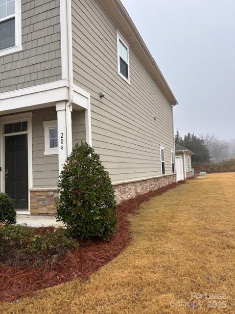 Photo - 204 Sagecroft Ln