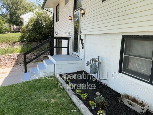 Photo - 105 N Elm St