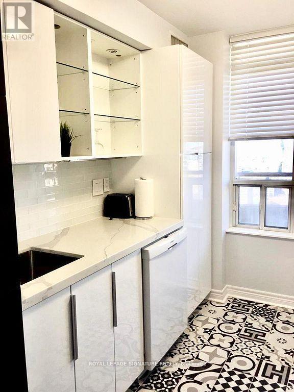 Photo - 310 Burnhamthorpe Rd W Unité 3306