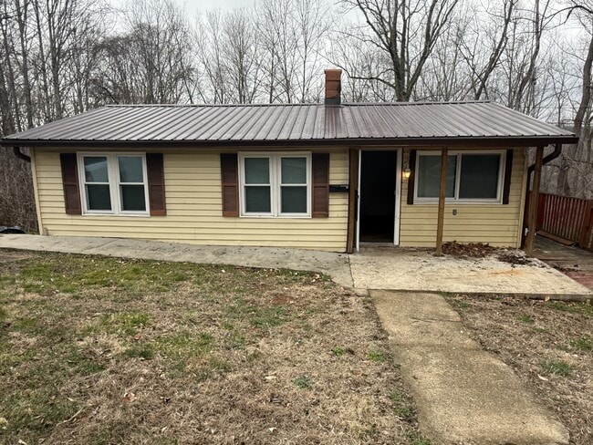 Building Photo - 853 Corpening Pl NW