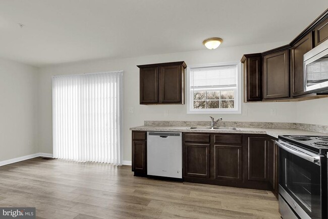 Building Photo - 51 Overlook Dr.