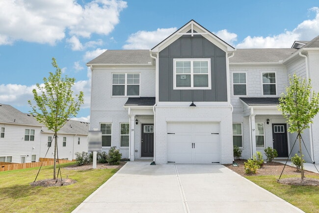 Building Photo - Parkway Pointe Crossing