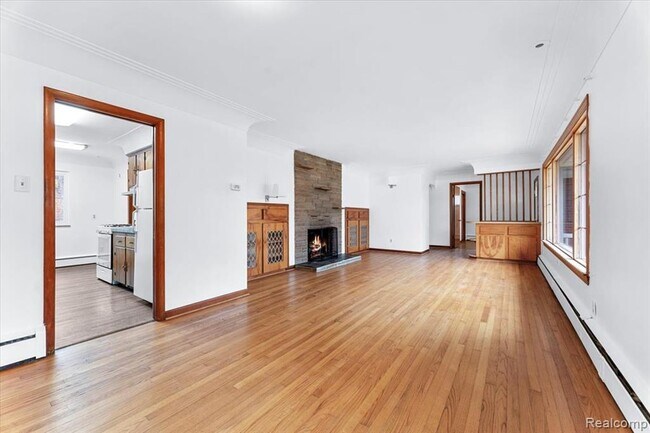 Photo - 9127 Lake Rd