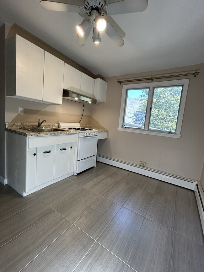 Photo - 1231 Raymond Ave